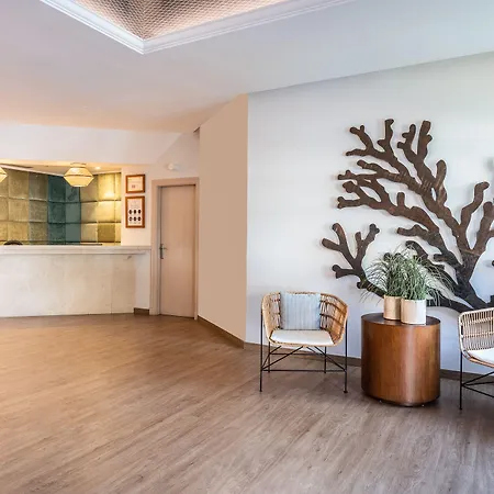 Livvo Hotel 4*