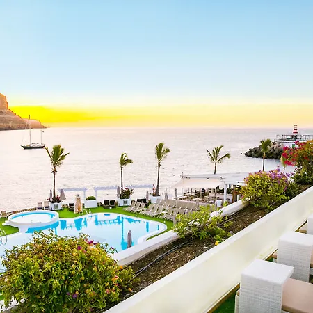 Hotel Livvo 4*